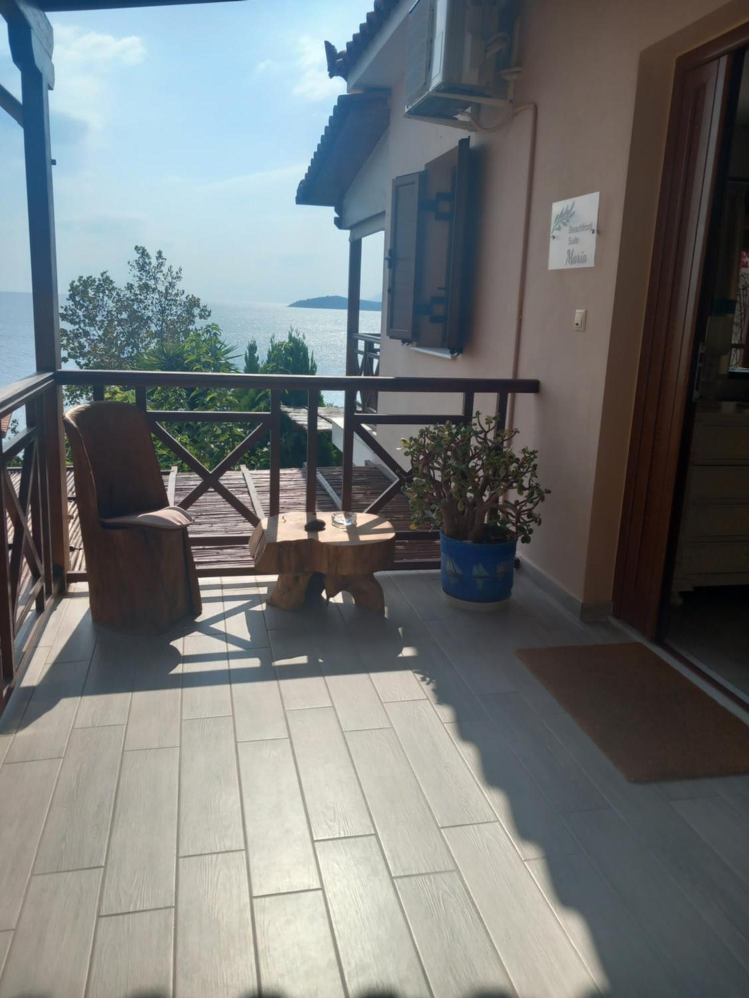 Paralio Astros Beachfront Suites Xiropigado Pokoj fotografie