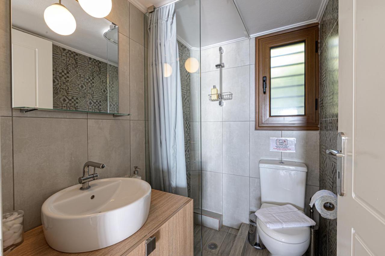 Paralio Astros Beachfront Suites Xiropigado Exteriér fotografie