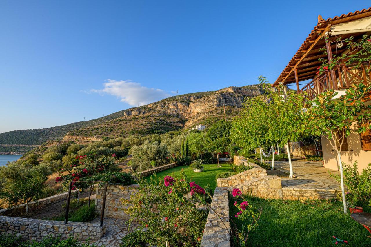 Paralio Astros Beachfront Suites Xiropigado Exteriér fotografie