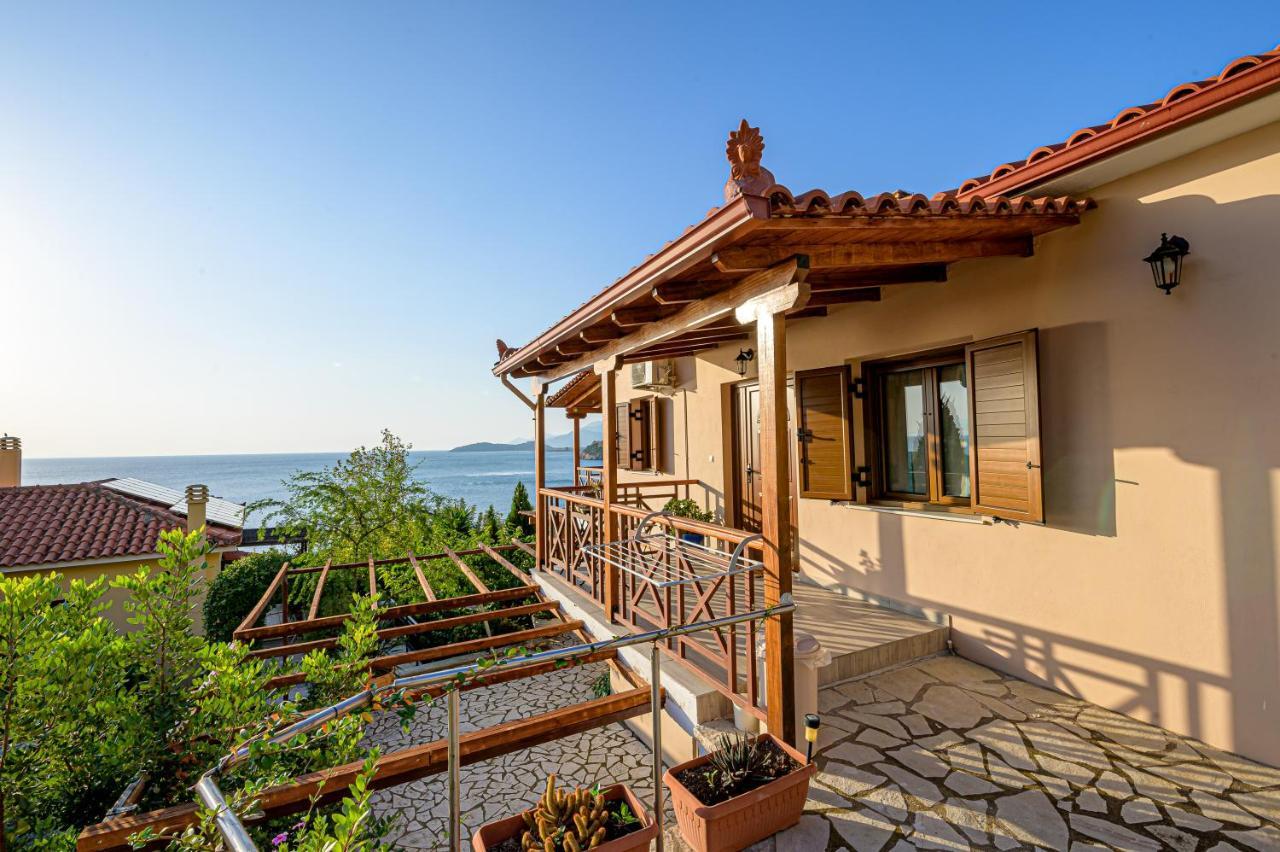 Paralio Astros Beachfront Suites Xiropigado Exteriér fotografie