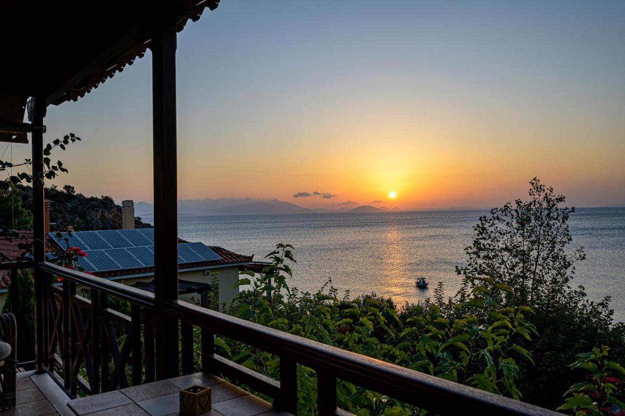 Paralio Astros Beachfront Suites Xiropigado Exteriér fotografie